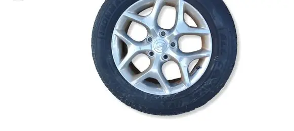 Chrysler Pacifica R18 alloy rim 