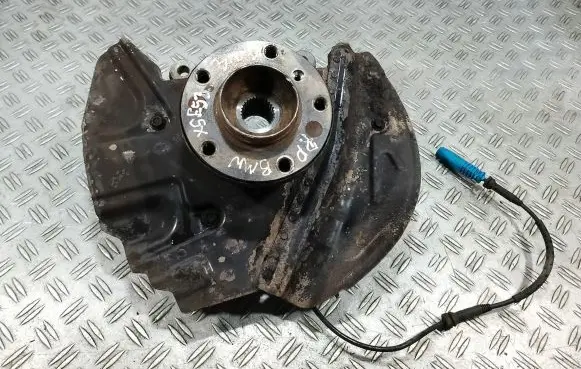 BMW X5 E53 Front wheel hub spindle knuckle