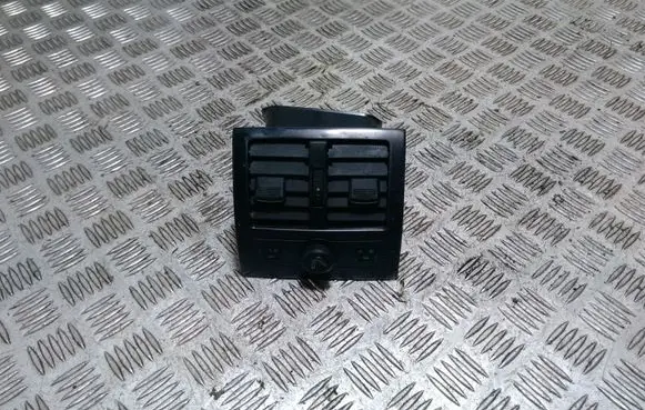 Audi RS6 Rear air vent grill 4B0819203