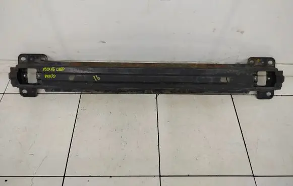 KIA Ceed Front bumper support beam 2006R
