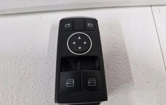 Mercedes-Benz C W204 Electric window control switch A1729056800