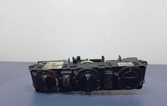 Mercedes-Benz Vito Viano W638 Climate control unit A0004463628KZ