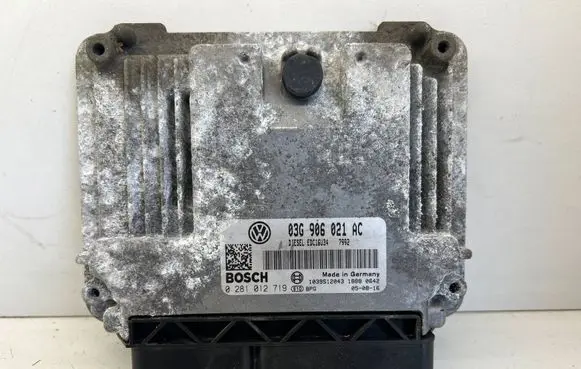 Volkswagen PASSAT B6 Engine control unit/module 03G906021AC 0281012719 1039S12043