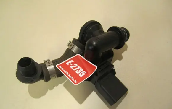 Audi A6 S6 C5 4B Sensor 8E0611933R