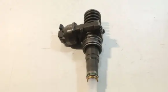 Volkswagen Transporter - Caravelle T5 Fuel injector 0414720313