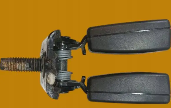 Ford Fusion II Front seatbelt buckle