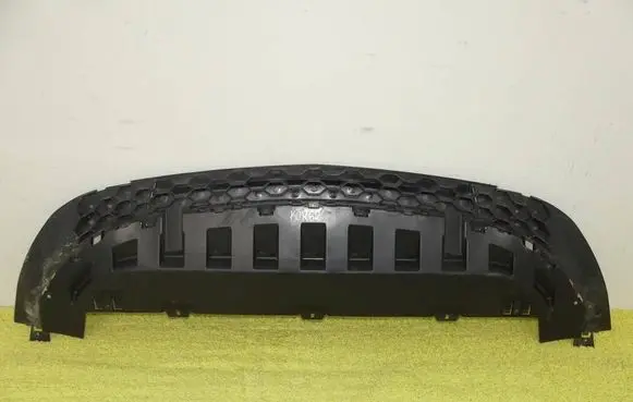 Mercedes-Benz V Class W447 Front bumper skid plate/under tray 4478850036