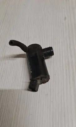 Volvo S80 Windscreen/windshield washer pump 9169611 080210