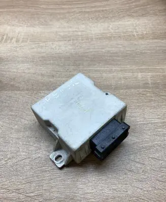 Toyota Avensis T250 Window wiper relay 150696