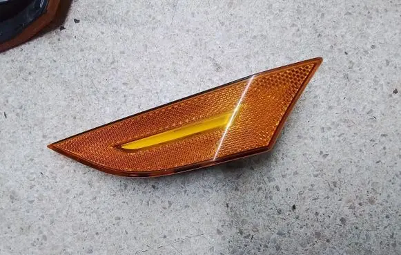 Porsche 911 991 Front fender indicator light 991631257 99163125704