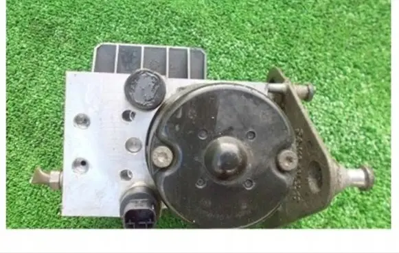 Mercedes-Benz Vaneo W414 ABS Pump 0265202461