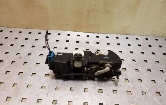 Opel Frontera B Rear door lock 16634325 16637561