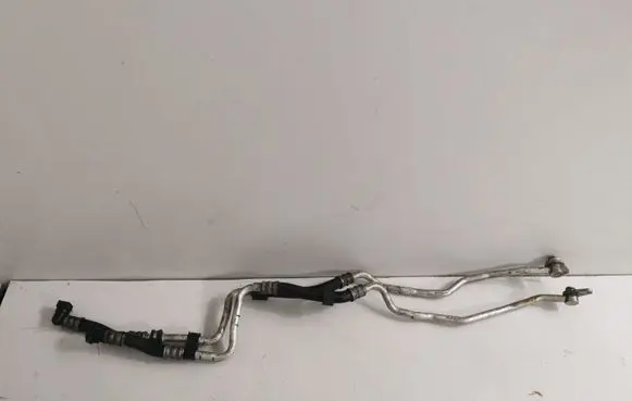 BMW 6 F06 Gran coupe Oil fill pipe 7589509 7589510