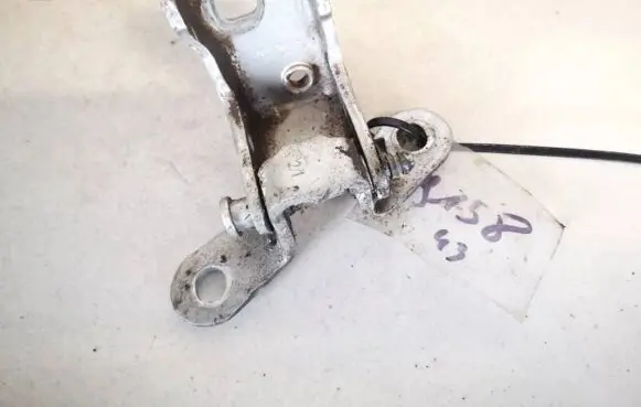 Ford Mondeo Mk III Rear door lower hinge 93bbf26801ak