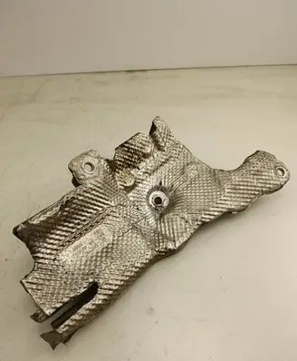 Volkswagen Golf VII Heat shield in engine bay 04L103954D 0311722A