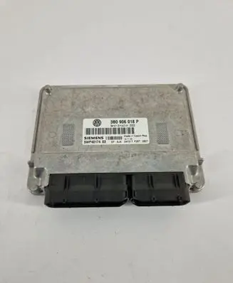 Volkswagen PASSAT B5.5 Engine control unit/module 3B0906018P