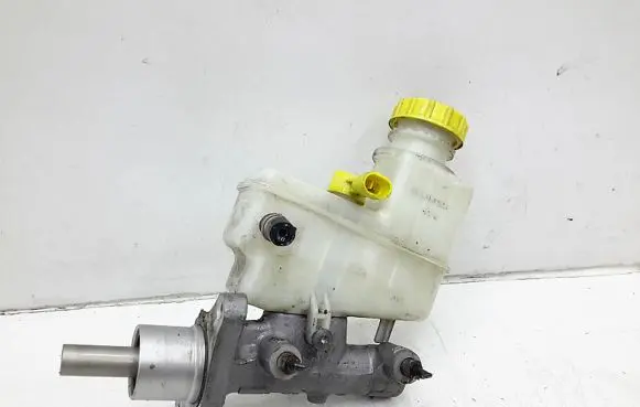 Alfa Romeo Giulietta Master brake cylinder 03350890521