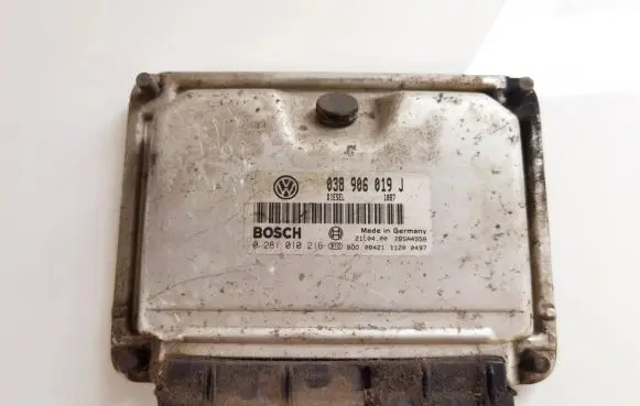 Seat Alhambra (Mk1) Engine control unit/module 038906019J 0281010216