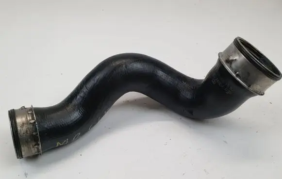 Mercedes-Benz CLK A209 C209 Intercooler hose/pipe A2035281582