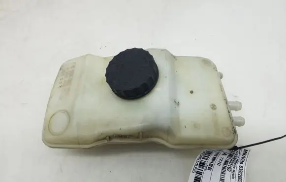 Mercedes-Benz Vito Viano W639 Brake fluid reservoir A6394300102