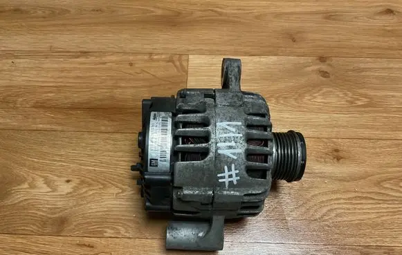 Opel Insignia A Generator/alternator 13502581 2650799A 110111083344