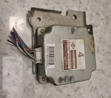 Nissan X-Trail T30 Torque split ecu control unit/module 41650EQ070 A68000U06