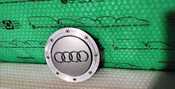 Audi A6 S6 C5 4B Original wheel cap 4B0601165A 4B0601165
