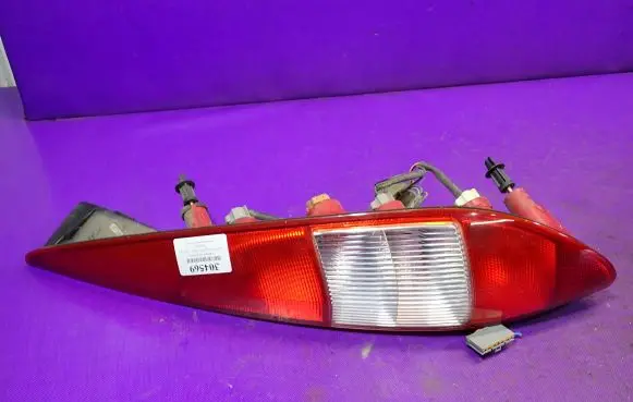 Ford Mondeo Mk III Rear/tail lights 1S7113404C