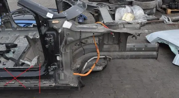 Tesla Model S Front quarter panel 