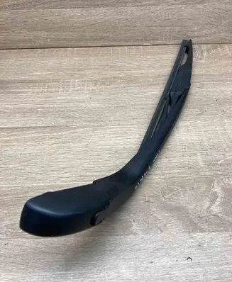 Toyota Auris E180 Rear wiper blade arm AJ98001