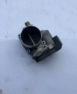 BMW 4 F32 F33 Throttle valve 7588625 2498711343 A2C83786800