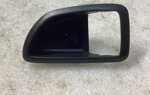 Hyundai Grandeur Front door interior handle trim 826123L000