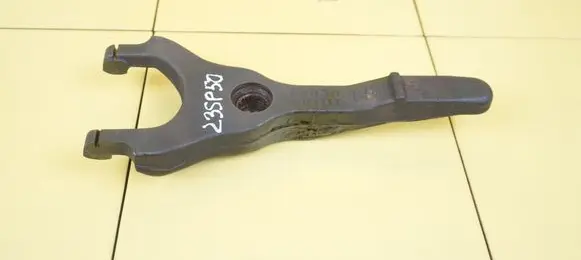 Toyota Verso Clutch release arm fork SPRZEGLA 23SP50
