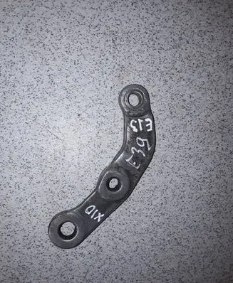 BMW 5 E39 Sway bar bush bracket, front 31351091987 1091987