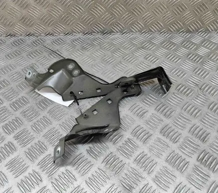 Volkswagen Taigo Fender mounting bracket 2G7821135