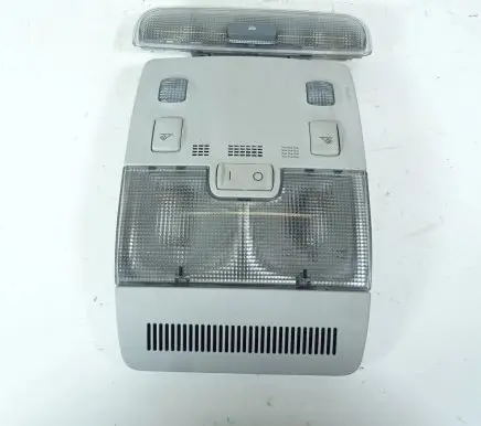 Audi A4 S4 B7 8E 8H Boot/trunk interior light 8E0947135