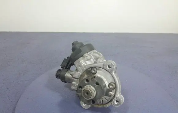 Audi A6 S6 C7 4G Fuel injection high pressure pump 03L130755AC