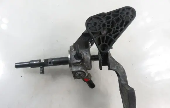 Gear selector/shifter in gearbox