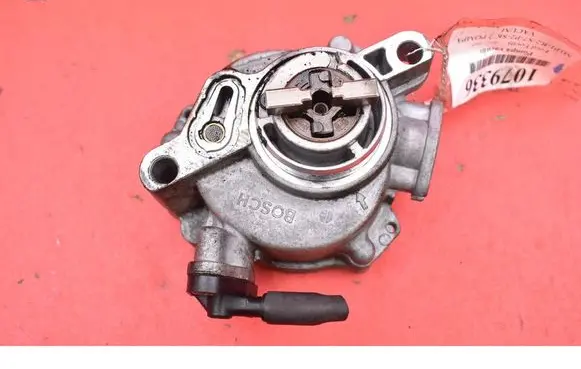 Ford Focus Vacuum pump 9684788780