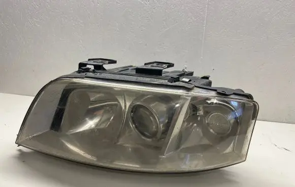 Audi A6 S6 C5 4B Headlight/headlamp 15592300