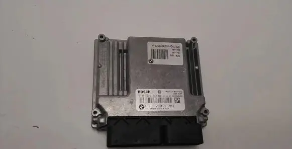 BMW 1 E81 E87 Engine control unit/module 7811701 1039S26808 0281015042