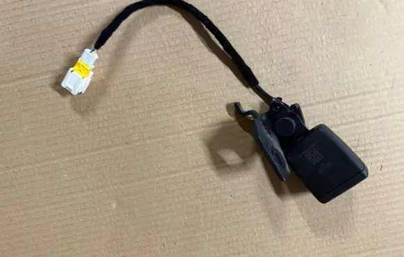 Fiat Tipo Front seatbelt buckle 633911000B