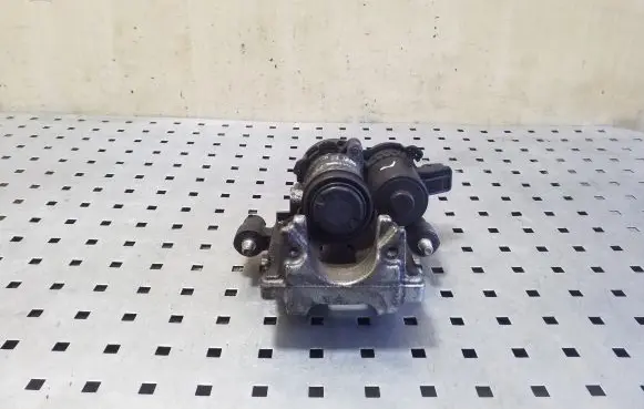 Rear brake caliper