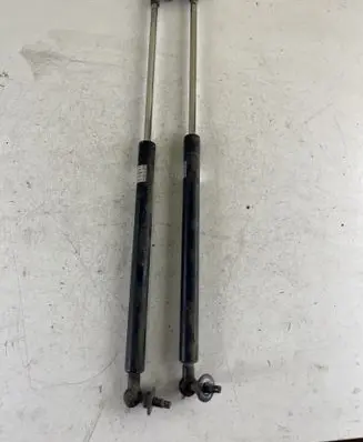 Front bonnet/hood damper/strut