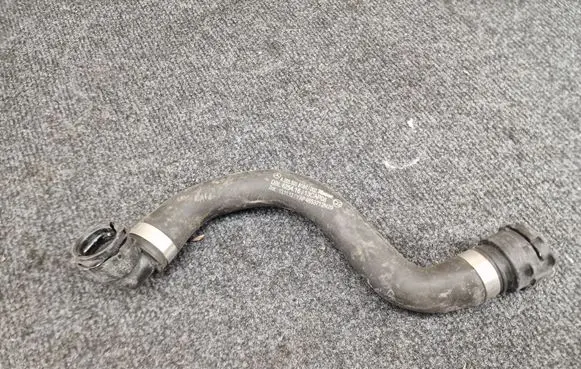 Mercedes-Benz C W205 Engine coolant pipe/hose A2055018184
