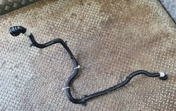 Tesla Model Y Engine coolant pipe/hose 107759500E