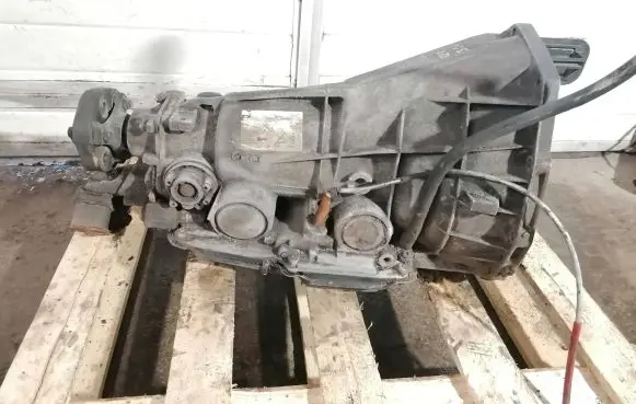 Mercedes-Benz E W124 Manual 5 speed gearbox 1242708301 2012710101 36501300