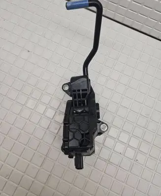 Toyota RAV 4 (XA50) Accelerator throttle pedal 7811033141 2701001040 03E15A0837