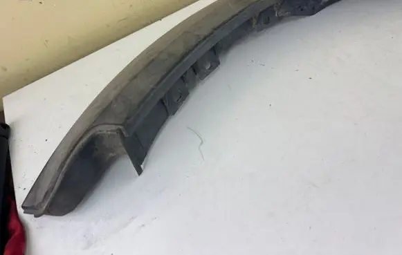 Nissan Terrano Front arch trim 638127F000 638127F00