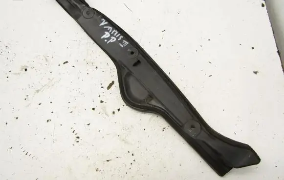 Toyota Yaris Fender foam support/seal 538270D100